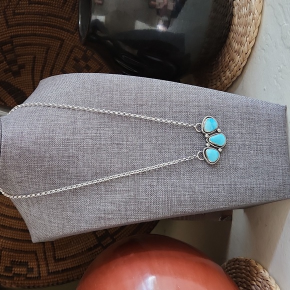 Gorgeous NWOT Native American Triple Stone Kingman Turquoise Cluster Necklace 💙 - Picture 13 of 14